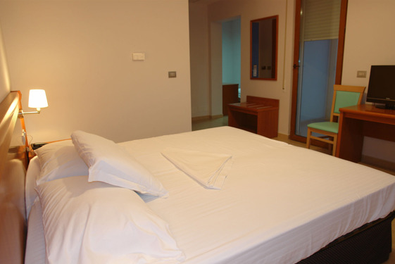 Dolce Vita Hotel Kryemëdhej Esterno foto
