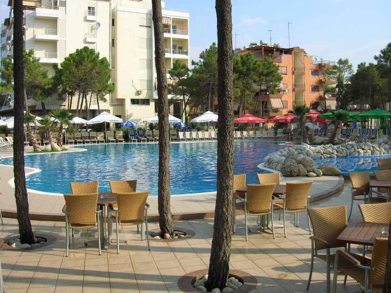 Dolce Vita Hotel Kryemëdhej Esterno foto
