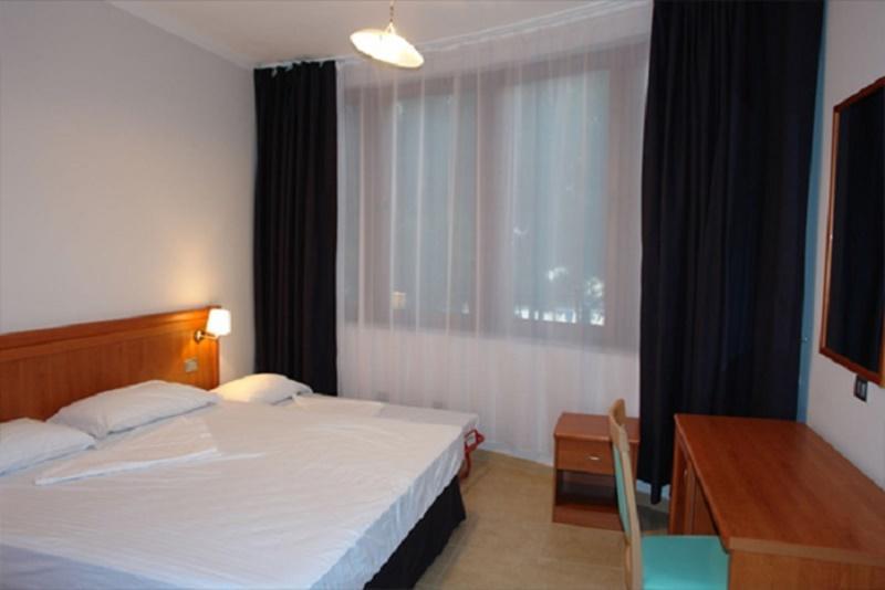Dolce Vita Hotel Kryemëdhej Esterno foto
